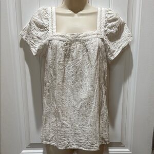 Women’s size, small baby doll peasant shirt. Super cute!